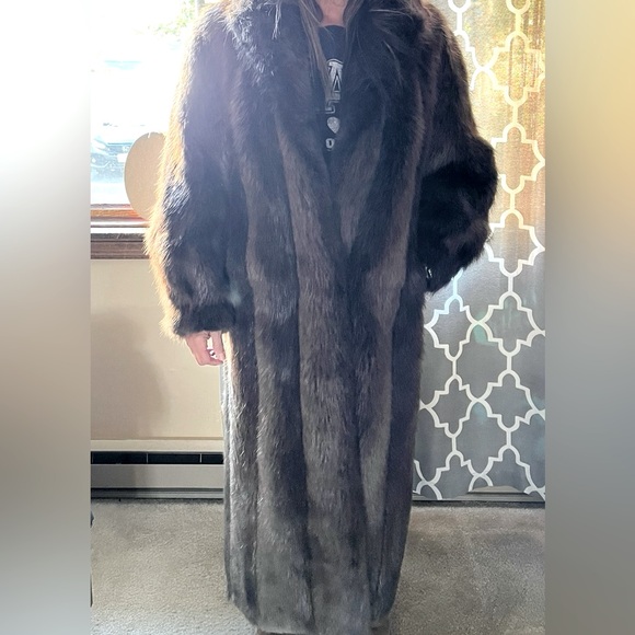 Beaver Full Length Fur Coat Like New - Picture 1 of 4